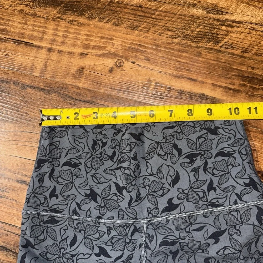 lululemon athletica size grey